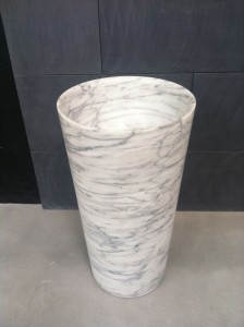 White Marble basin columnLavabo colonna in marmo bianco